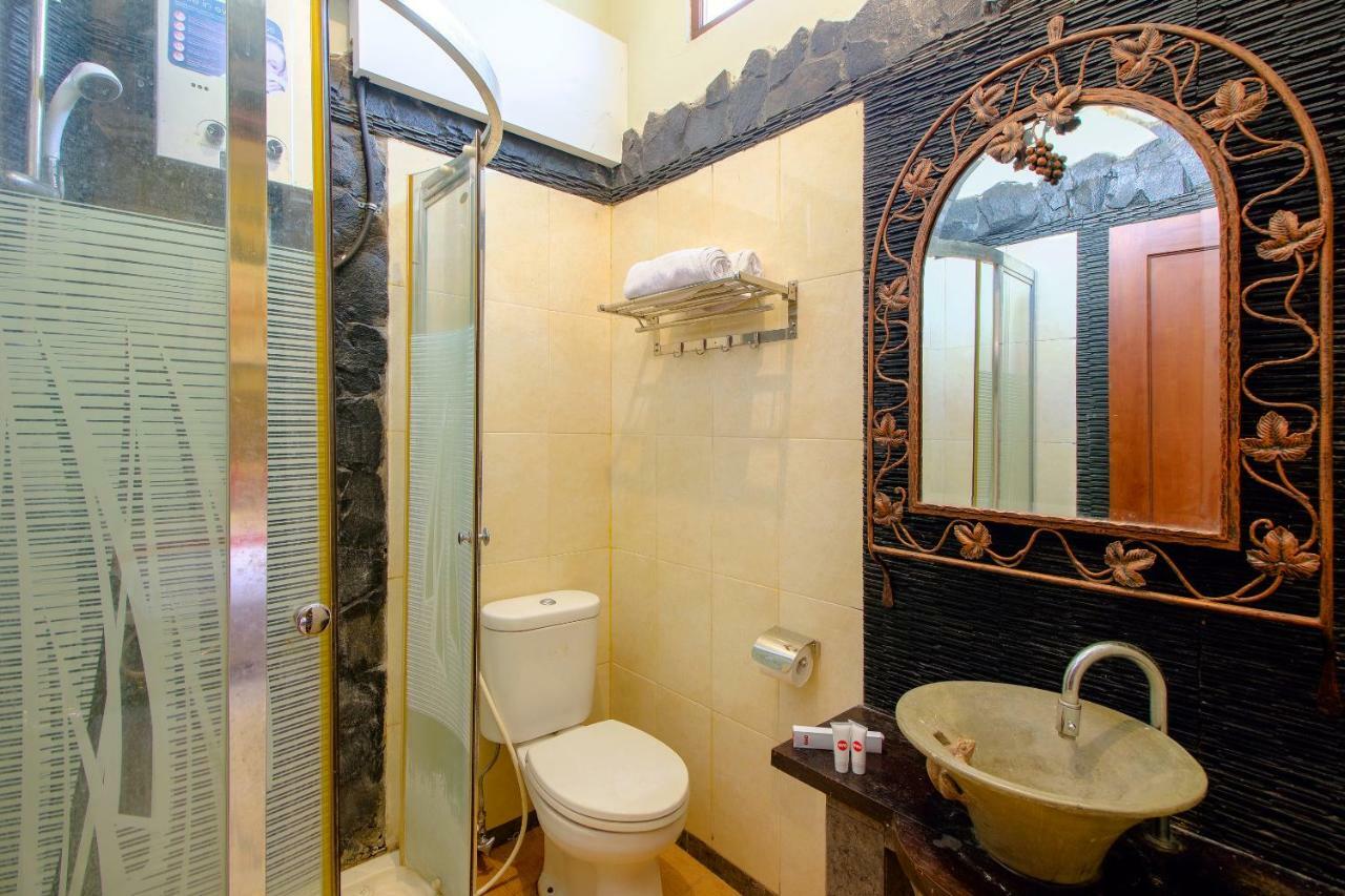 Oyo 1195 The Doctor'S Guest House Syariah Kejayan Exterior foto